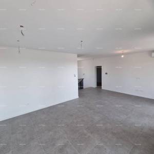 Luksuzni dvoetažni stan s pogledom na more!