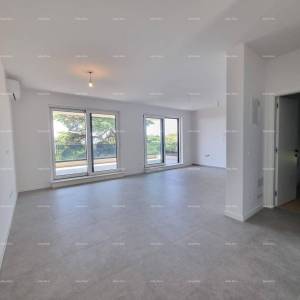 Luksuzni dvoetažni stan s pogledom na more!