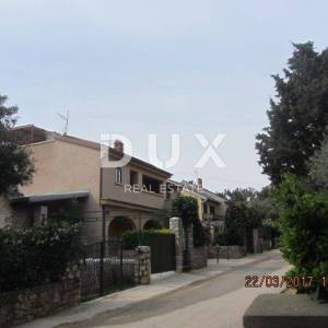 MALI LOŠINJ, ARTATORE - Kuća sa tri apartmana i razrađenim turizmom