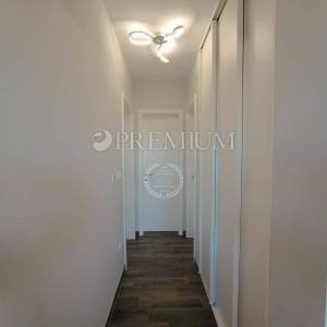 Malinska, apartman s prostranom terasom u urbanoj vili!