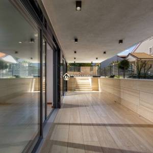 Malinska,Krk,lux.apartman s vrtom,bazenom i parkingom ukupno 265m2 