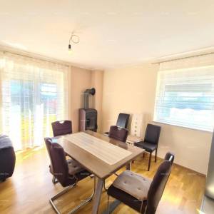 Medulin! Kuća sa 6 zasebnih stambenih jedinica!