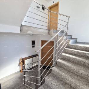 Medulin! Kuća sa 6 zasebnih stambenih jedinica!