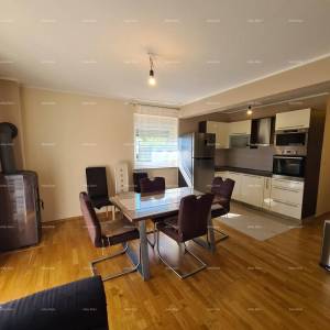 Medulin! Kuća sa 6 zasebnih stambenih jedinica!