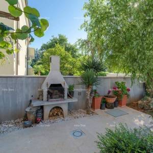 Medulin, samostojeća kuća s 5 apartmana. Blizina Pošesa i plaža!