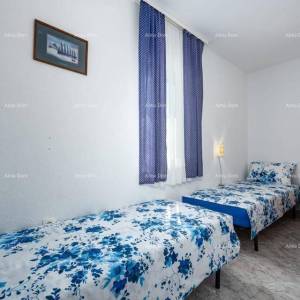 Medulin, samostojeća kuća s 5 apartmana. Blizina Pošesa i plaža!