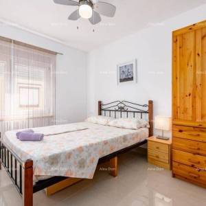 Medulin, samostojeća kuća s 5 apartmana. Blizina Pošesa i plaža!