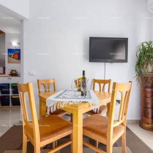 Medulin, samostojeća kuća s 5 apartmana. Blizina Pošesa i plaža!