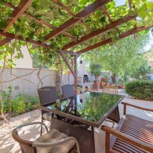 Medulin, samostojeća kuća s 5 apartmana. Blizina Pošesa i plaža!