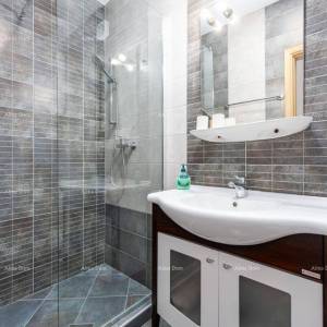 Medulin, samostojeća kuća s 5 apartmana. Blizina Pošesa i plaža!