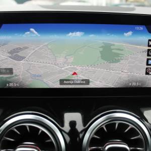 Mercedes-Benz GLA 200d 4MATIC AMG AUTOMATIK *LED, NAVIGACIJA, KAMERA*