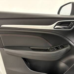 MG ZS LUXURY 1.0T GDI 111KS AT 5V