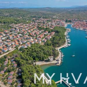 Mirno smještena kuća u Starom Gradu