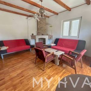 Mirno smještena kuća u Starom Gradu