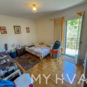 Mirno smještena Samostojeća kuća u Starom Grad