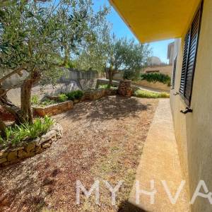 Mirno smještena Samostojeća kuća u Starom Grad