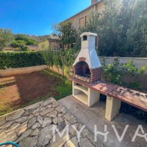 Mirno smještena Samostojeća kuća u Starom Grad