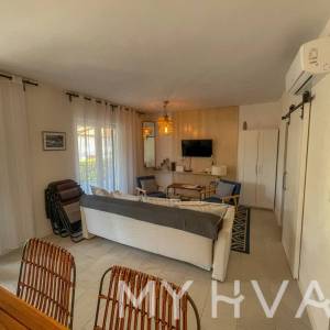 Mirno smještena Samostojeća kuća u Starom Grad