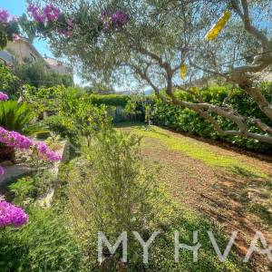 Mirno smještena Samostojeća kuća u Starom Grad