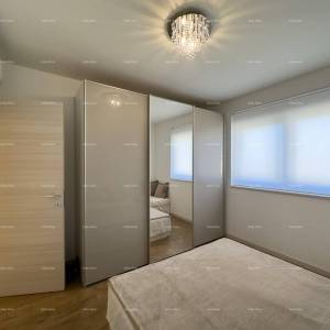 Moderan i namješten stan u novogradnji,  Štinjan, Pula