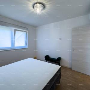 Moderan i namješten stan u novogradnji,  Štinjan, Pula