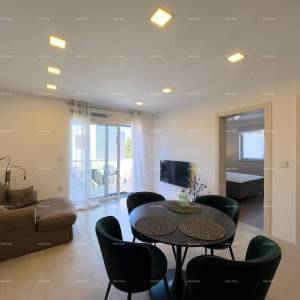 Moderan i namješten stan u novogradnji,  Štinjan, Pula