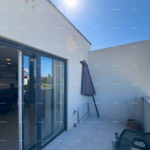 Moderan i namješten stan u novogradnji,  Štinjan, Pula