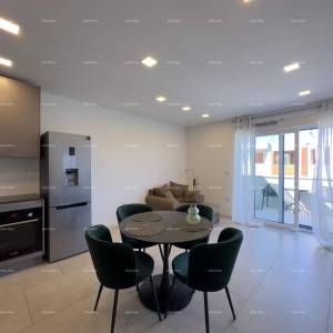 Moderan i namješten stan u novogradnji,  Štinjan, Pula