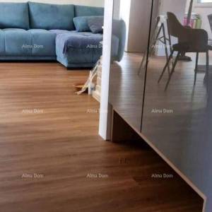 Moderan stan u prizemlju, Karigador, samo 350 m od mora!