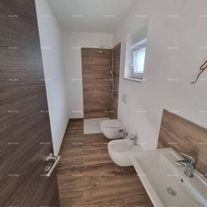 Moderna duplex kuća s krovnom terasom i panoramskim pogledom na more