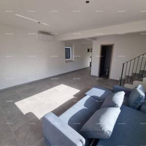 Moderna duplex kuća s krovnom terasom i panoramskim pogledom na more