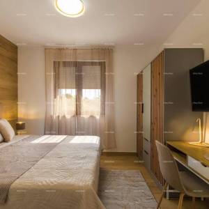 Moderna dvojna kuća sa bazenom u mirnom Svetvinčentu, idealna za odmor ili najam!