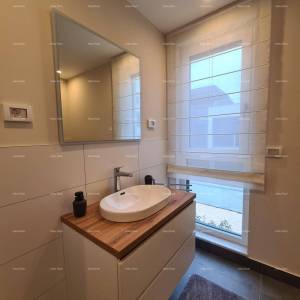 Moderna kuća s bazenom! BANJOLE VOLME.