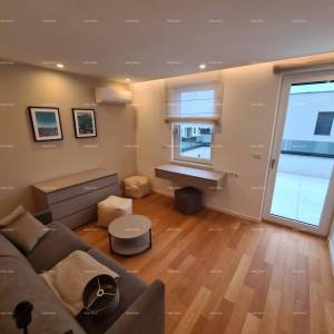 Moderna kuća s bazenom! BANJOLE VOLME.