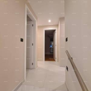 Moderna kuća s bazenom! BANJOLE VOLME.