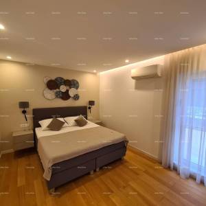 Moderna kuća s bazenom! BANJOLE VOLME.