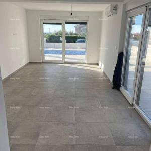 Moderna vila s bazenom i pogledom na more! Vodnjan