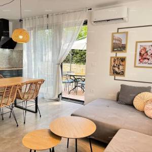 Moderni stan u Banjolama, 200 m od mora – idealan za obitelj ili investiciju