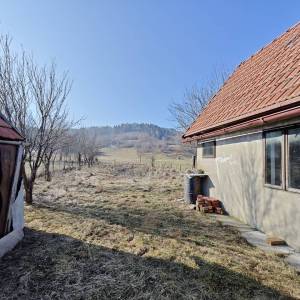 MRKOPALJ - Samostojeća kuća s velikim potencijalom