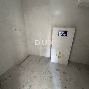 MURTER, JEZERA – Dvoetažni apartman s bazenom u novogradnji