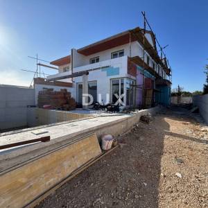 MURTER, JEZERA – NOVOGRADNJA, Apartman s bazenom, mirna lokacija