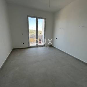 MURTER, JEZERA – NOVOGRADNJA, Apartman s bazenom, mirna lokacija