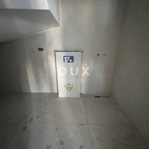 MURTER, JEZERA – NOVOGRADNJA, Apartman s bazenom, mirna lokacija