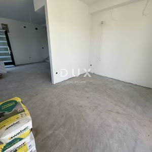 MURTER, JEZERA – NOVOGRADNJA, Dvoetažni apartman s bazenom