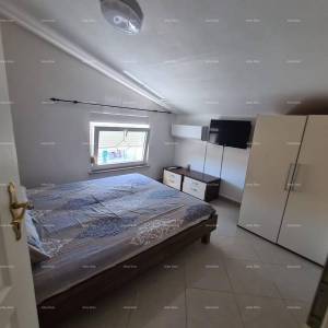 Na prodaju kuća s bazenom – Valtura