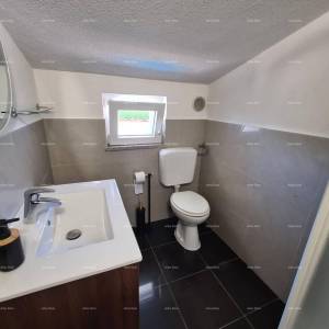 Na prodaju kuća s bazenom – Valtura