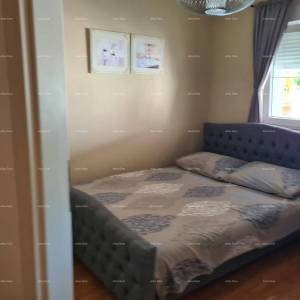 Na prodaju kuća s bazenom – Valtura