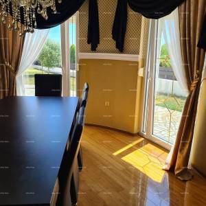 Na prodaju kuća s bazenom – Valtura