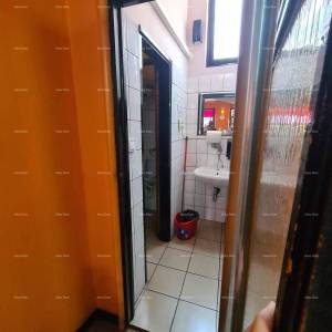 NA PRODAJU – POSLOVNI PROSTOR U STROGOM CENTRU PULE (TRŽNICA)