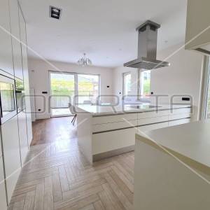 Najam, Kuća, Blato, Jurja Njavre, Dvojni objekt, 323m2